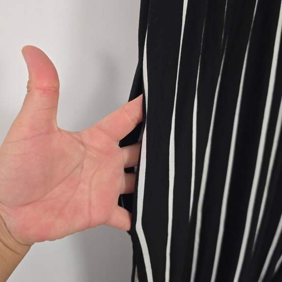 Hount Maxi Dress Womens Medium Black White Striped Beachwear Minimalist Casual - Picture 4 of 9